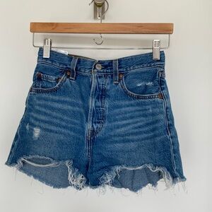 Levi’s shorts